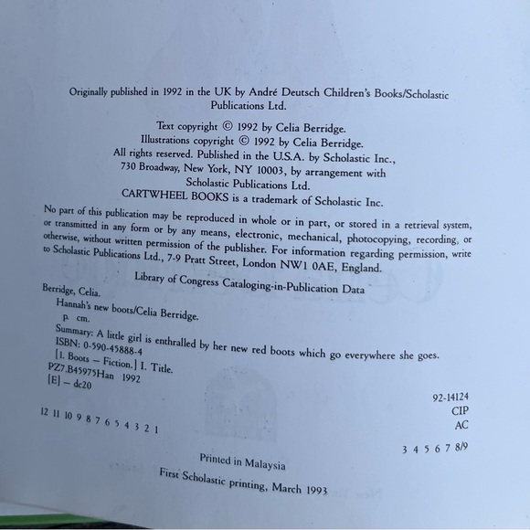 ‘HANNAH’S NEW BOOTS’ VINTAGE HARDCOVER CHILDRENS BOOK 1993 - Picture 4 of 10